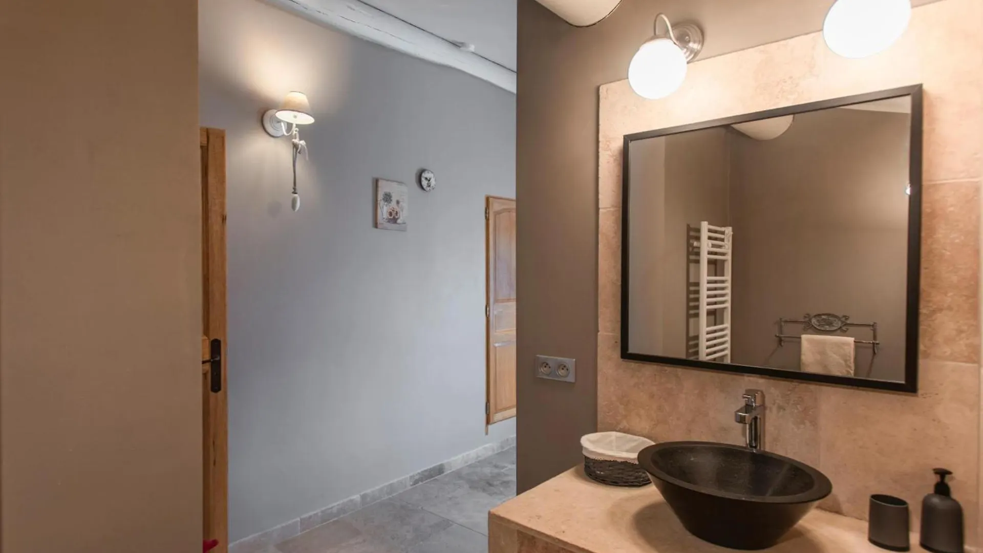 Le Mistral Villa Apt 0*,  Fransa